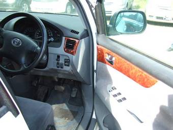 2003 Toyota Ipsum Pictures