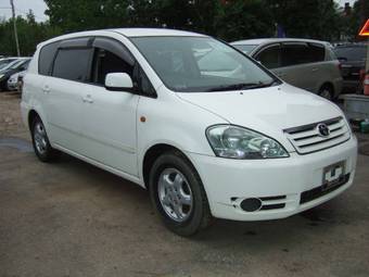 2003 Toyota Ipsum For Sale