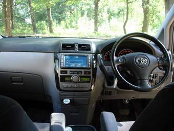 2003 Toyota Ipsum For Sale