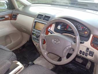 2003 Toyota Ipsum For Sale