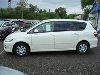 2003 Toyota Ipsum For Sale
