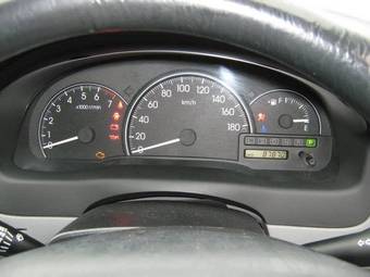 2003 Toyota Ipsum Images