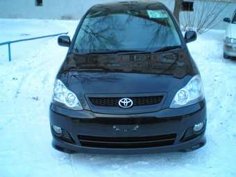 2004 Toyota Ipsum