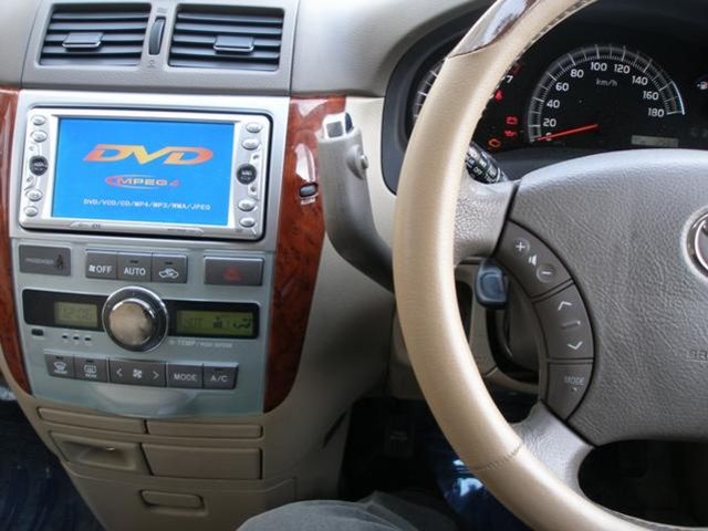 2004 Toyota Ipsum