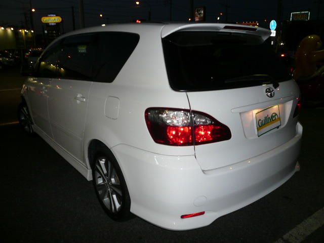 2004 Toyota Ipsum