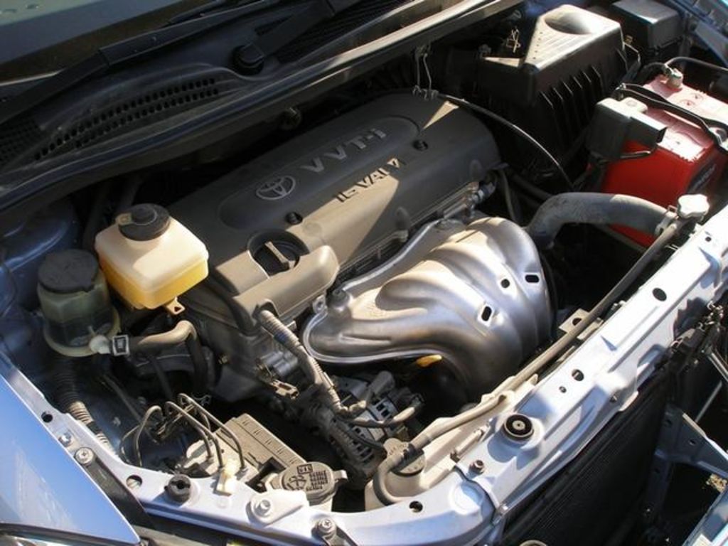 2004 Toyota Ipsum