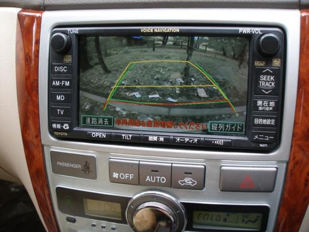 2004 Toyota Ipsum