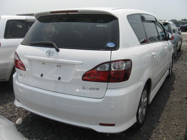 2004 Toyota Ipsum