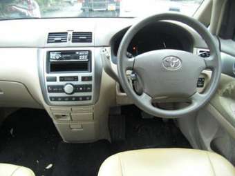 Toyota Ipsum