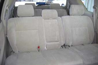 2004 Toyota Ipsum Pictures