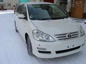 2004 Toyota Ipsum Wallpapers