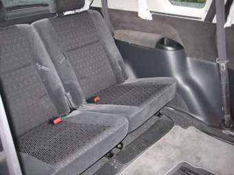 2004 Toyota Ipsum Images