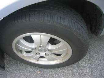 2004 Toyota Ipsum Pictures