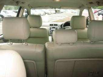 2004 Toyota Ipsum Photos