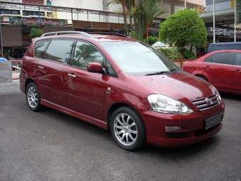 2004 Toyota Ipsum Pics