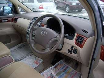 2004 Toyota Ipsum For Sale