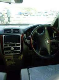 2004 Toyota Ipsum Pictures