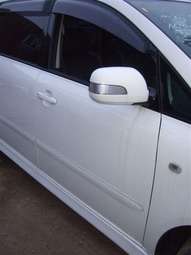 2004 Toyota Ipsum Images