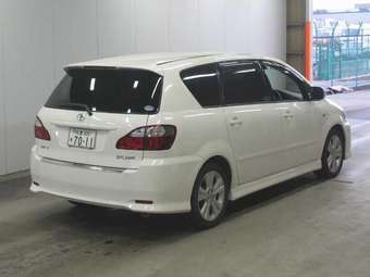 2004 Toyota Ipsum Photos