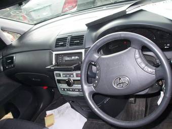2004 Toyota Ipsum Photos