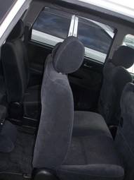 2004 Toyota Ipsum Photos