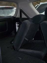 2004 Toyota Ipsum Pictures