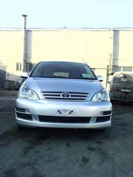 2004 Toyota Ipsum Photos