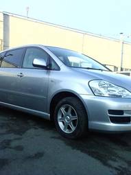 2004 Toyota Ipsum Photos