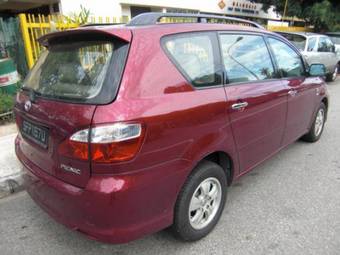 2004 Toyota Ipsum Pics