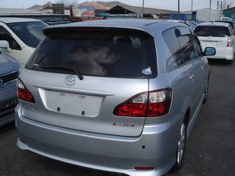 2004 Toyota Ipsum Pictures