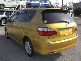 2004 Toyota Ipsum Wallpapers