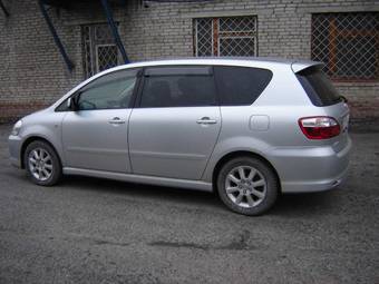 2004 Toyota Ipsum Pics