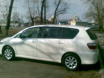 2004 Toyota Ipsum Pics