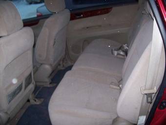 2004 Toyota Ipsum Pictures