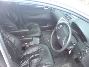 2004 Toyota Ipsum Pictures