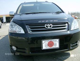 2004 Toyota Ipsum Photos