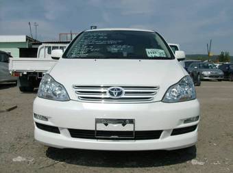 2004 Toyota Ipsum Photos