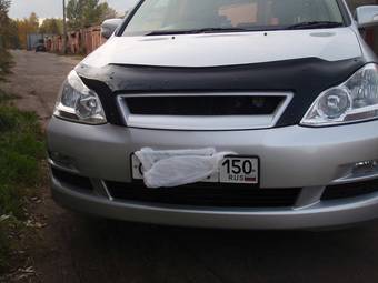 2004 Toyota Ipsum Photos