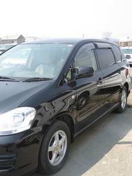 2004 Toyota Ipsum Pictures