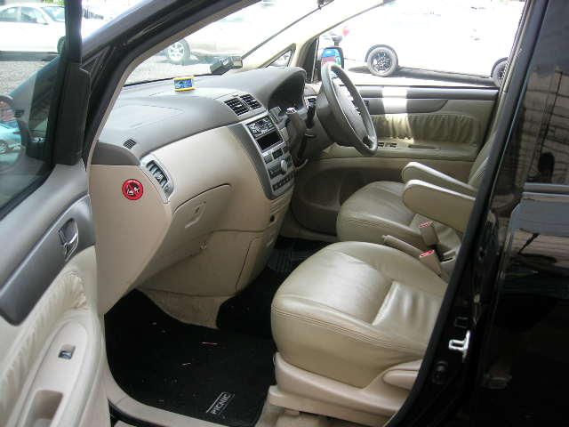 2005 Toyota Ipsum