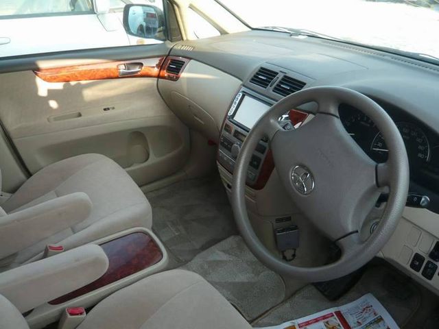 2005 Toyota Ipsum