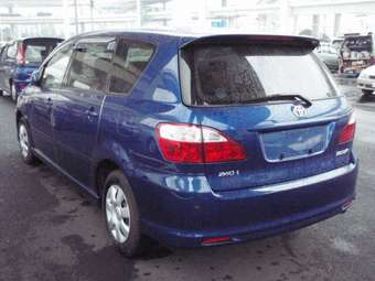 2005 Toyota Ipsum Pictures