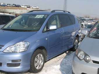 2005 Toyota Ipsum Pictures