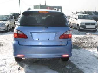 2005 Toyota Ipsum Pictures