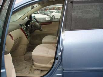 2005 Toyota Ipsum Pictures