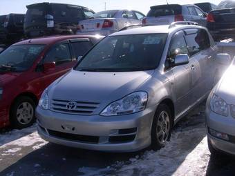 2005 Toyota Ipsum Wallpapers