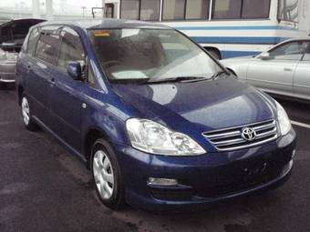 2005 Toyota Ipsum Pictures