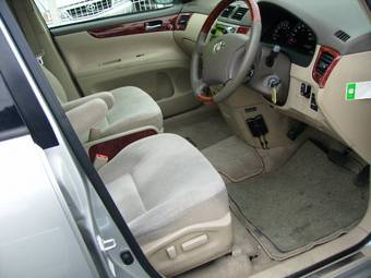 2005 Toyota Ipsum Pictures