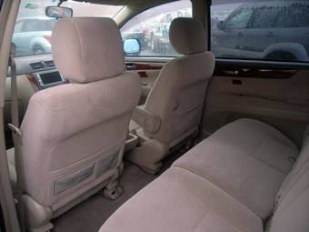 2005 Toyota Ipsum Pictures