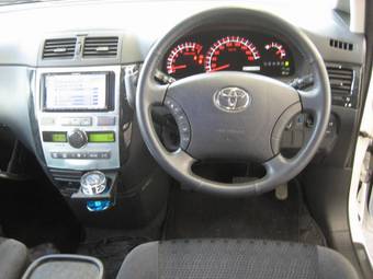 2006 Toyota Ipsum Pictures